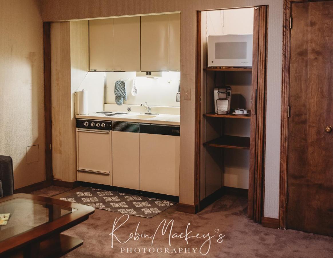 Hotel Phillips Bartlesville Extérieur photo